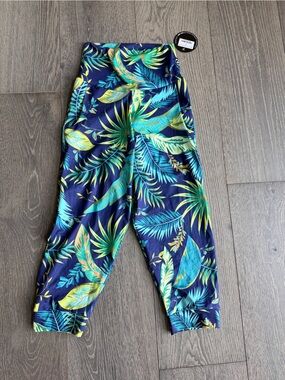 Exotica Calypso Soft to Touch Jogger Capris with Pockets Size Small